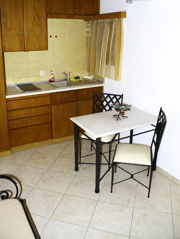Alisachni Apartment Livadi  Exterior foto